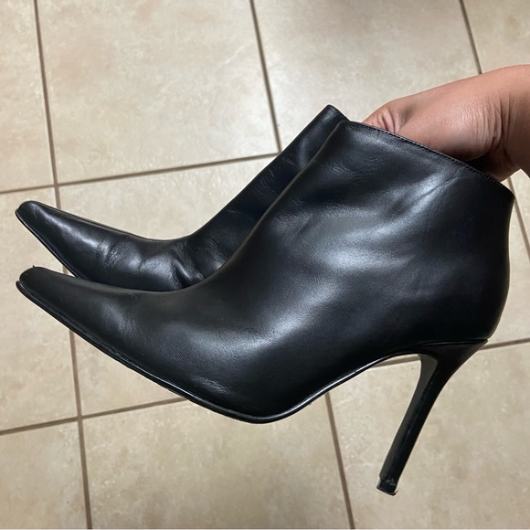 Colin Stuart Womenâs Black Pointed Toe Heeled Booties Vintage - Picture 3 of 15